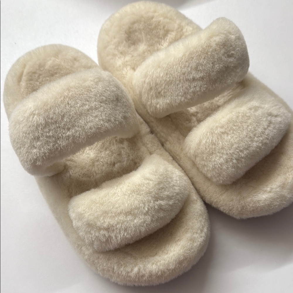 Cozy Cream Women's Slippers